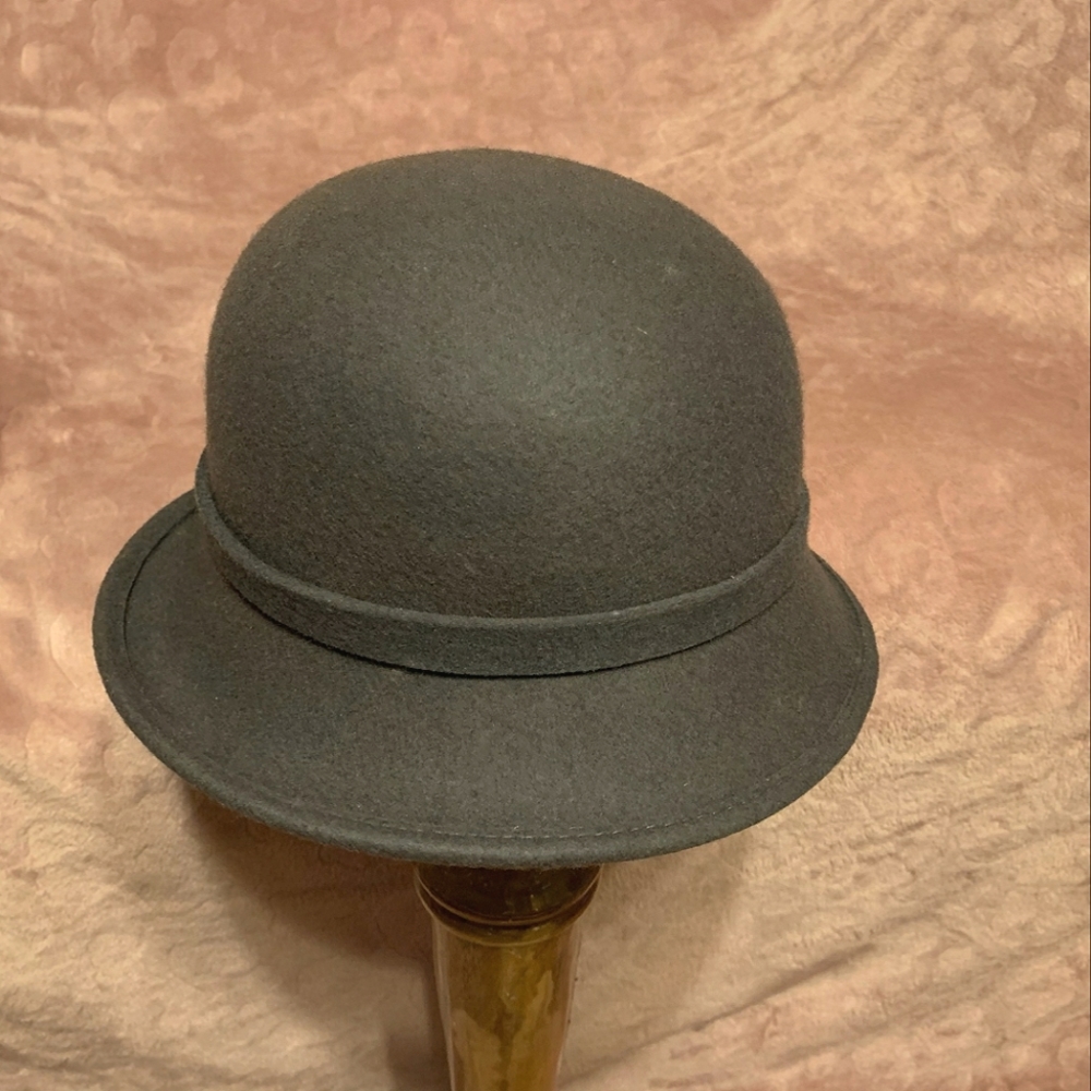 Church hat - Picture 2 of 2